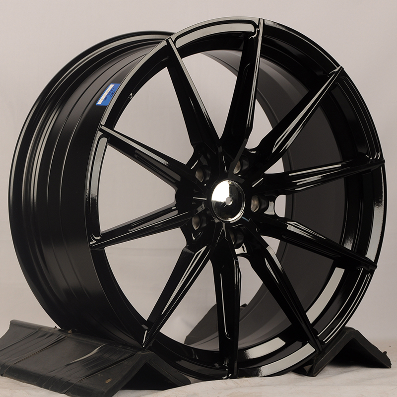 Диски IWheel XL6004 8.0x18/5x108 D73.1 ET35 Black