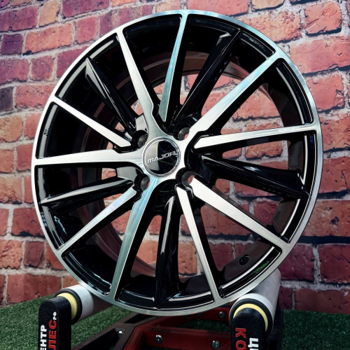 Стиль Камри  R17 j7 4x100 Et35 dia67.1